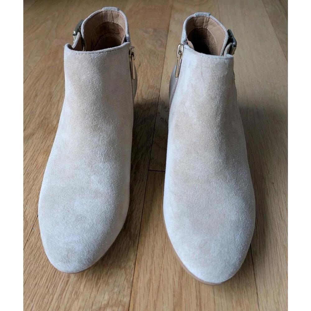Clarks Spye Astro Suede Ankle Booties Women's Sz 7.5 Brown Beige Tan Buckles Zip